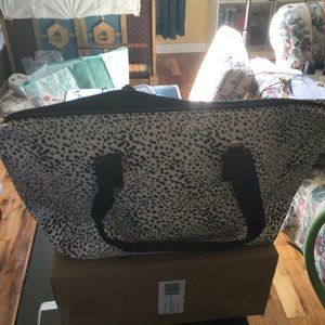 Mali + Lili weekender leopard print